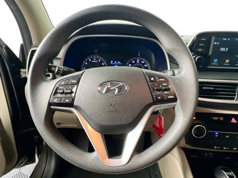 Used 2020 Hyundai Tucson SE w/ Cargo Package image 17