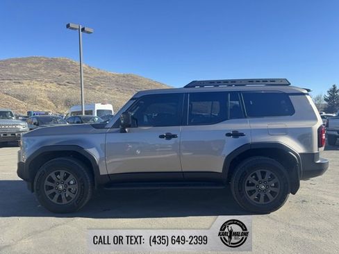 Used 2025 Toyota Land Cruiser image 9