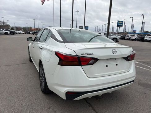 Used 2023 Nissan Altima 2.5 SV image 5