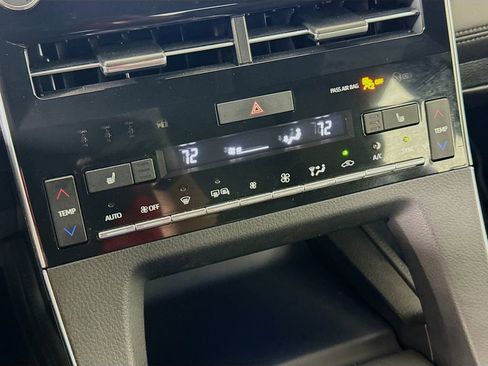 Used 2019 Toyota Avalon XLE w/ Moonroof Package image 15