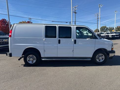 Used 2023 Chevrolet Express 2500 w/ Driver Convenience Package image 6
