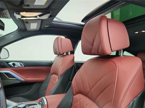 Used 2025 BMW X6 M60i image 33