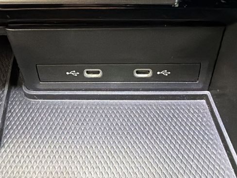 Used 2025 Volkswagen Atlas Cross Sport SE image 30