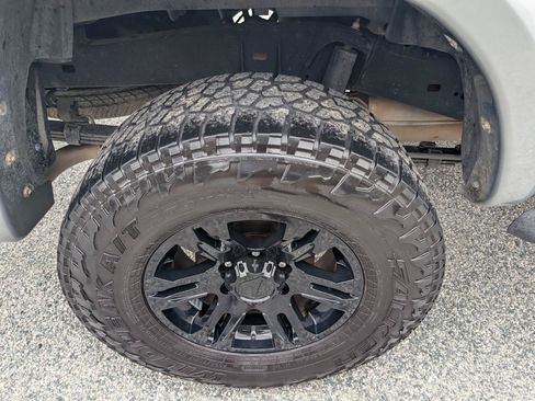 Used 2015 Toyota Tacoma PreRunner w/ SR5 Package RWD image 10