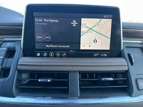 Used 2021 Chevrolet Suburban High Country w/ Premium Package image 19