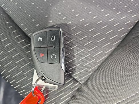 Used 2025 Chevrolet Equinox LT AWD/4WD image 34