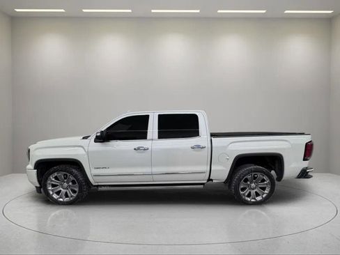 Used 2017 GMC Sierra 1500 Denali w/ Denali Ultimate Package AWD/4WD image 5