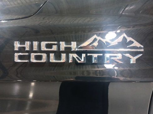 Used 2025 Chevrolet Tahoe High Country w/ Sun And Tow Package AWD/4WD image 19