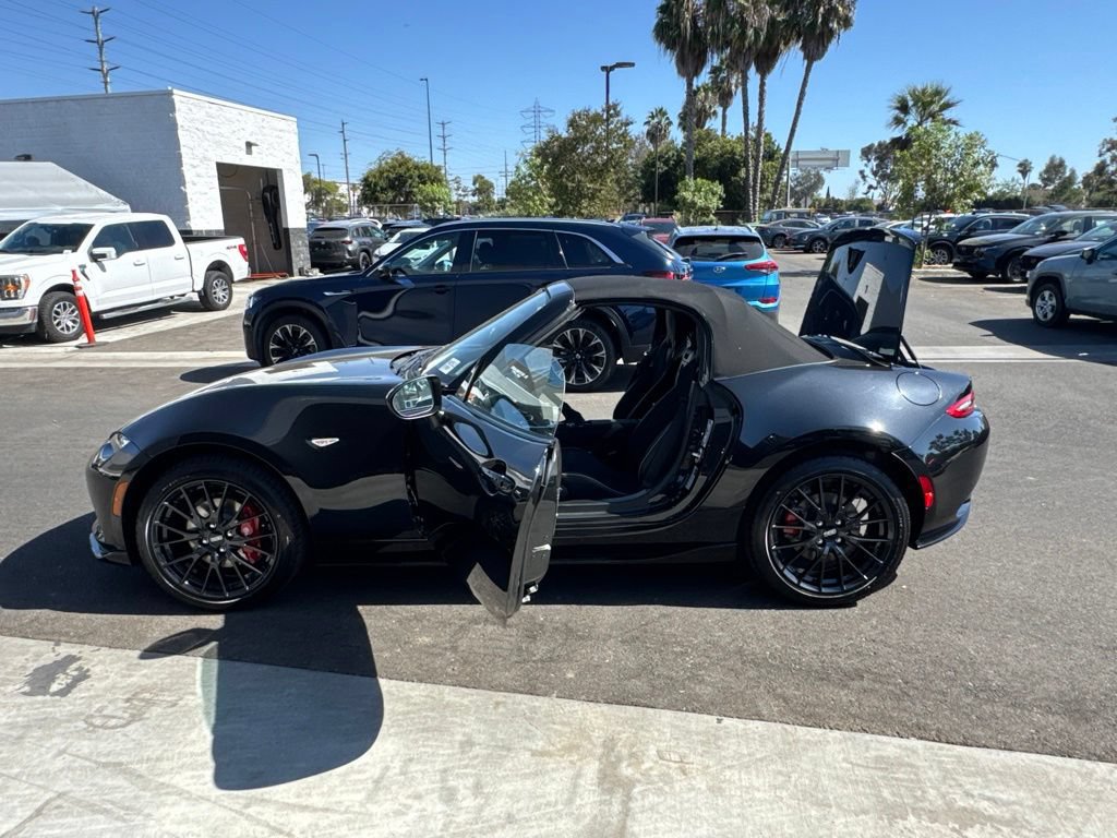 New 2026 MAZDA MX-5 Miata Club w/ Brembo/BBS/Recaro Package RWD image 26