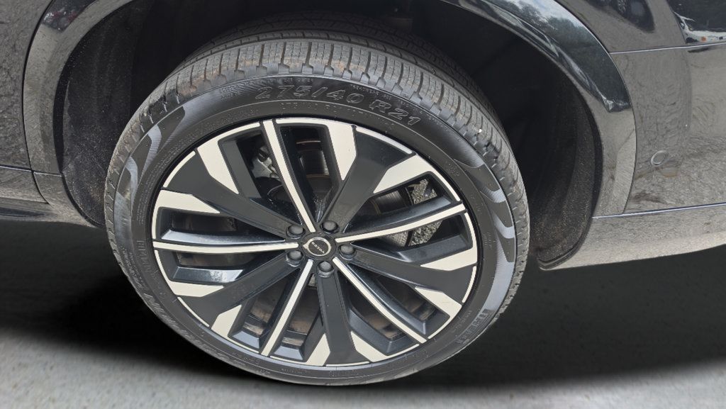 Used 2025 Volvo XC90 B6 Plus AWD/4WD image 25