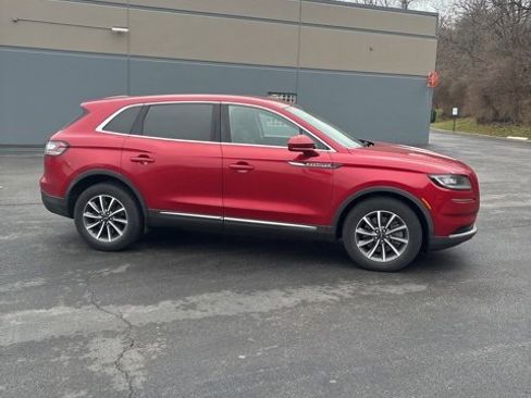 Used 2021 Lincoln Nautilus AWD image 4