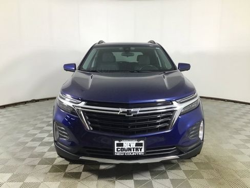 Used 2022 Chevrolet Equinox LT image 2