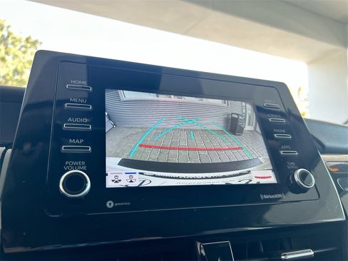 Used 2024 Toyota Camry SE image 26