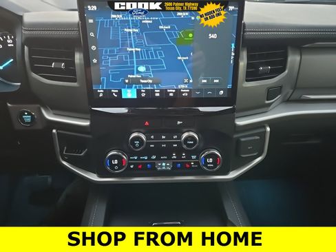 Used 2023 Ford Expedition XLT image 4