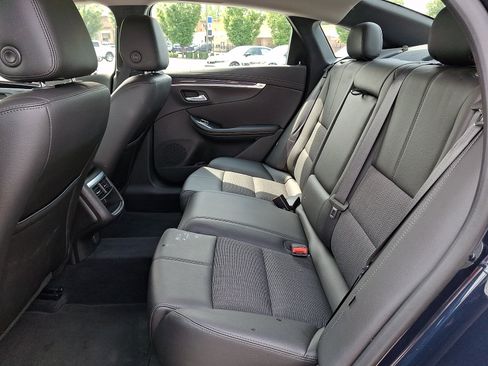 Used 2018 Chevrolet Impala LT FWD image 10