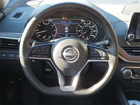 Certified 2025 Nissan Altima 2.5 SR image 32