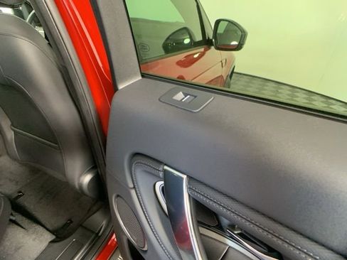 New 2025 Land Rover Discovery Sport Dynamic SE image 30