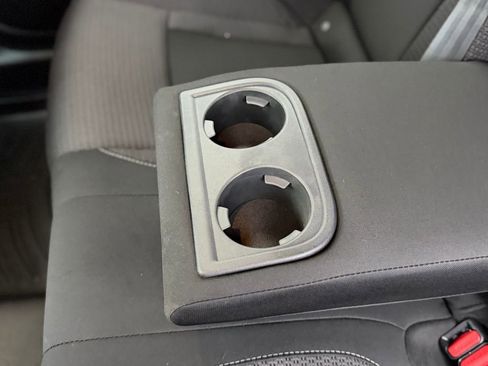 Used 2021 Subaru Outback Premium image 7