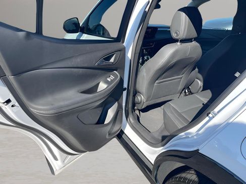 Used 2024 Buick Encore GX Sport Touring image 12