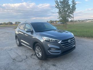 Used 2017 Hyundai Tucson SE image 1