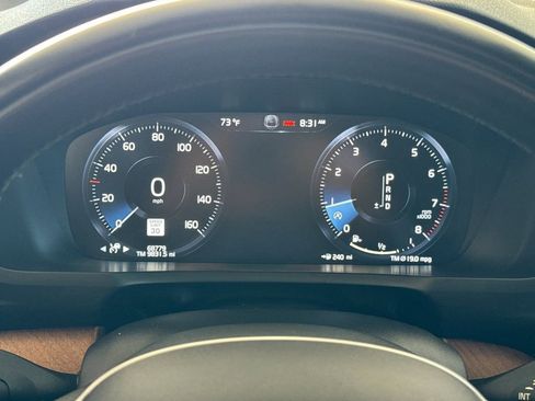 Used 2021 Volvo XC90 T6 Momentum AWD/4WD image 25