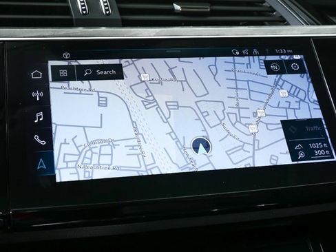 Used 2024 Audi Q8 e-tron Premium Plus image 16