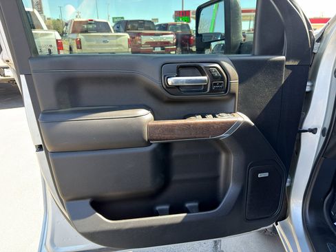 Used 2021 GMC Sierra 3500 Denali w/ Denali Ultimate Package image 19