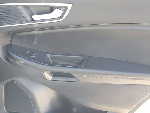 Used 2024 Ford Edge SEL image 43