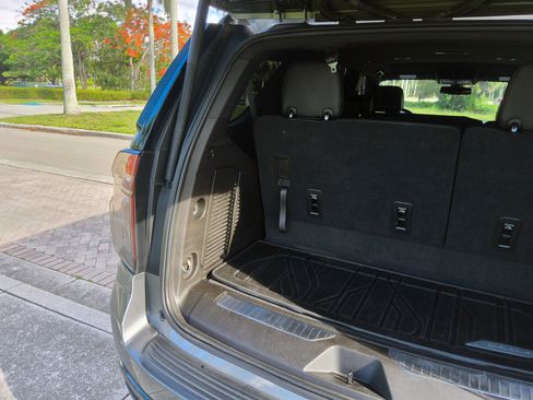 Used 2021 Chevrolet Tahoe RST RWD image 49
