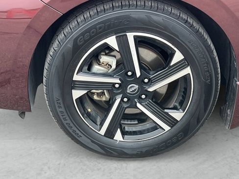 Used 2024 Nissan Sentra SV FWD image 23
