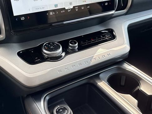 Certified 2025 Ford Expedition Active RWD image 32