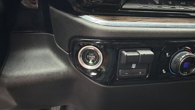 Used 2024 Chevrolet Silverado 2500 LT AWD/4WD image 28