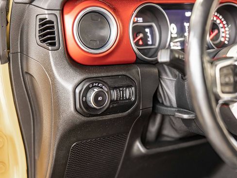 Used 2020 Jeep Wrangler Unlimited Rubicon w/ Dual Top Group image 19