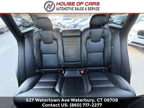 Used 2018 Volvo XC60 T5 Momentum w/ Vision Package AWD/4WD image 44