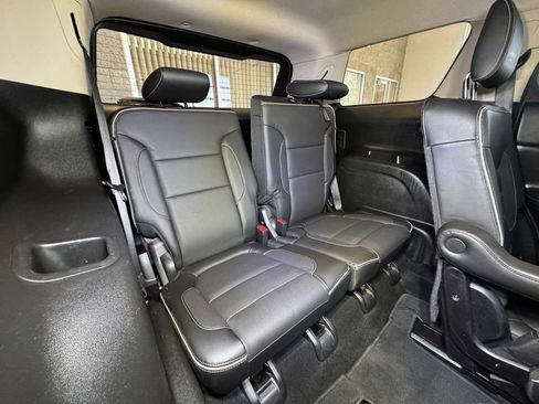 Used 2017 GMC Acadia Denali w/ Technology Package FWD image 54