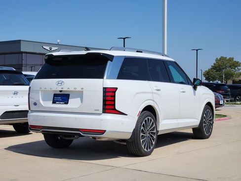 Used 2026 Hyundai Palisade Calligraphy AWD/4WD image 3