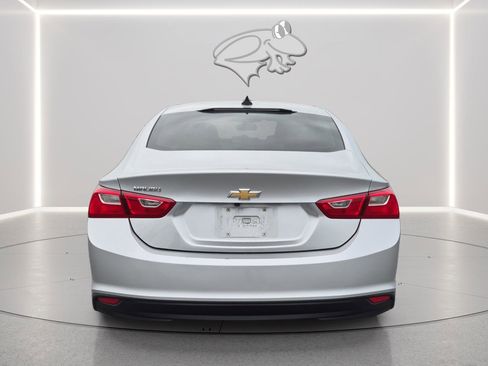 Used 2018 Chevrolet Malibu LS image 5