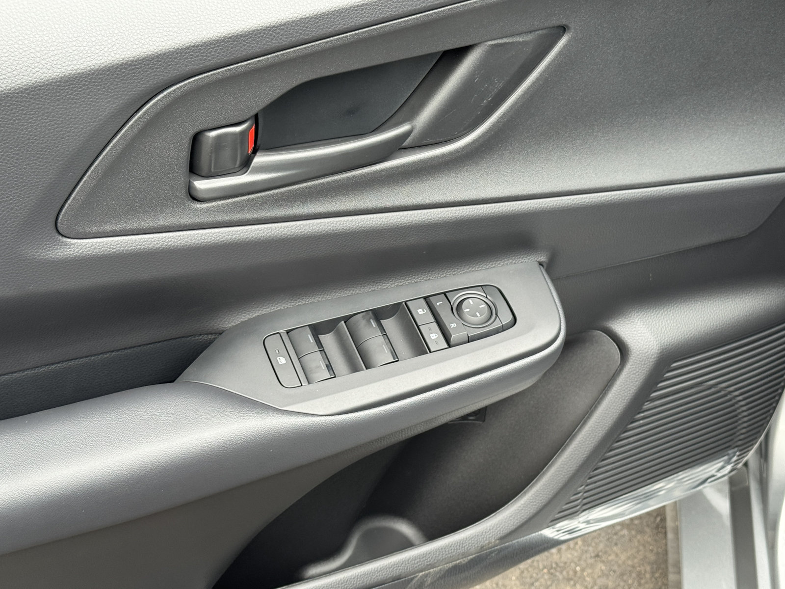 New 2027 Toyota Prius Plug-In Hybrid FWD image 18