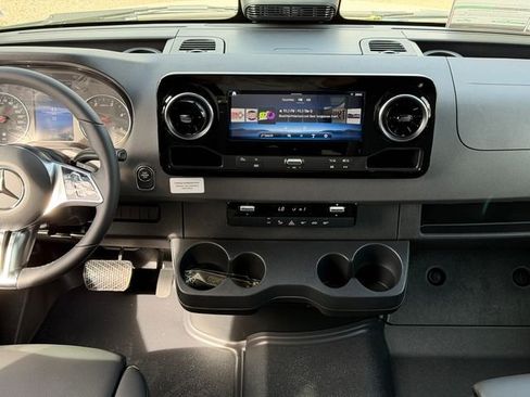 New 2026 Mercedes-Benz Sprinter 2500 image 21