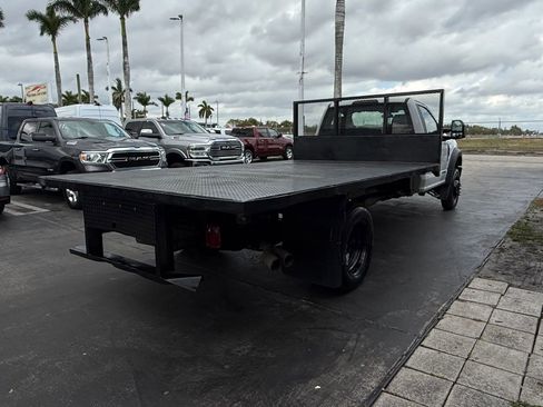 Used 2017 Ford F550 2WD Regular Cab Super Duty image 6