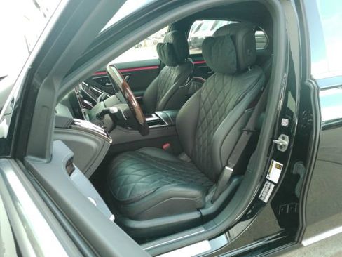 Used 2024 Mercedes-Benz S 580e 4MATIC Sedan image 6