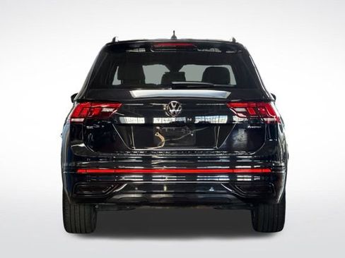 Certified 2023 Volkswagen Tiguan SE R-Line image 6