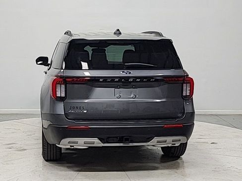 New 2026 Ford Explorer Active RWD image 6