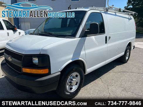 Used 2013 Chevrolet Express 2500 RWD image 1