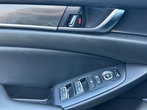 Used 2022 Honda Accord Sport image 13