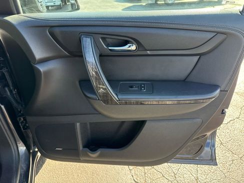 Used 2014 GMC Acadia SLT image 33