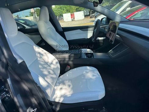 Used 2026 Tesla Model Y Long Range RWD image 11