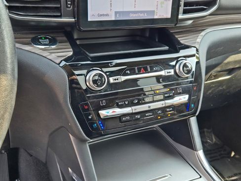 Used 2021 Ford Explorer Limited w/ Equipment Group 301A image 28