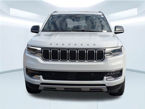 Used 2024 Jeep Wagoneer L Series II image 10