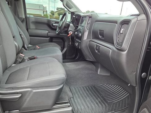 Used 2020 Chevrolet Silverado 1500 Custom w/ Custom Value Package AWD/4WD image 15